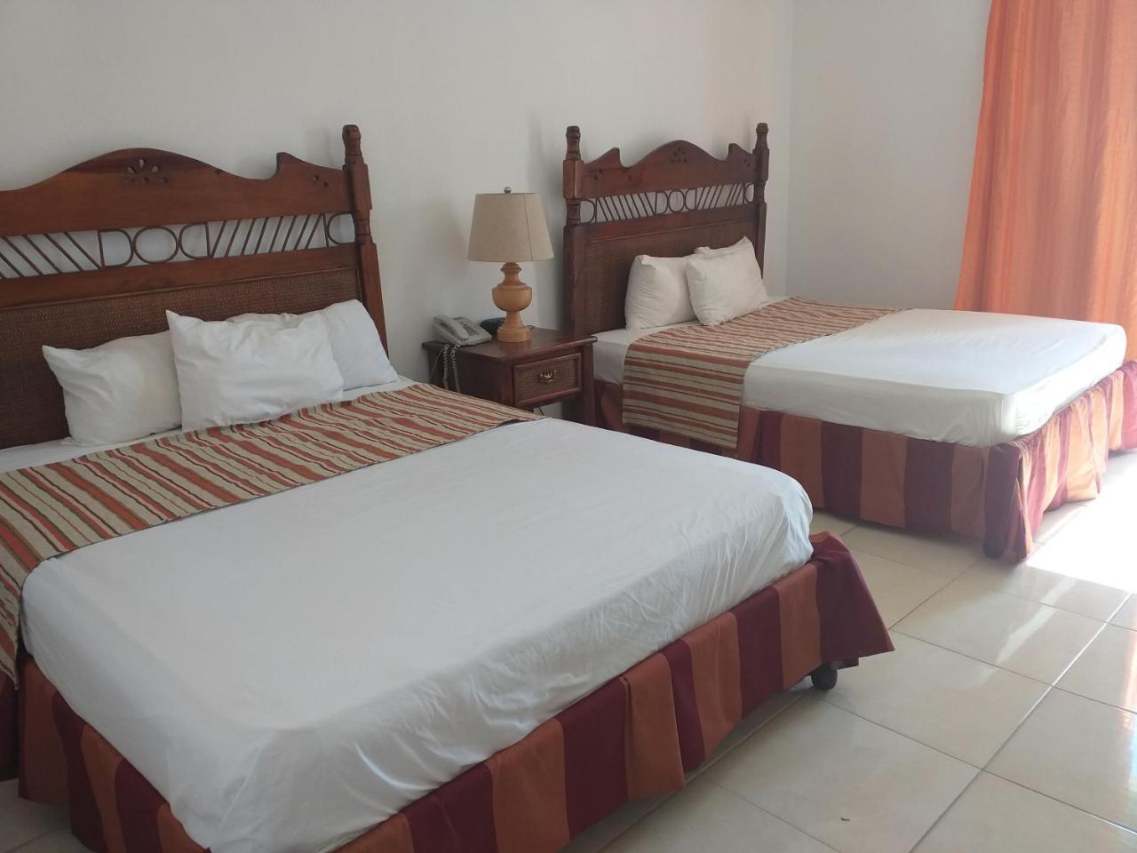 Hotel Dominicana Plus Баваро Номер фото